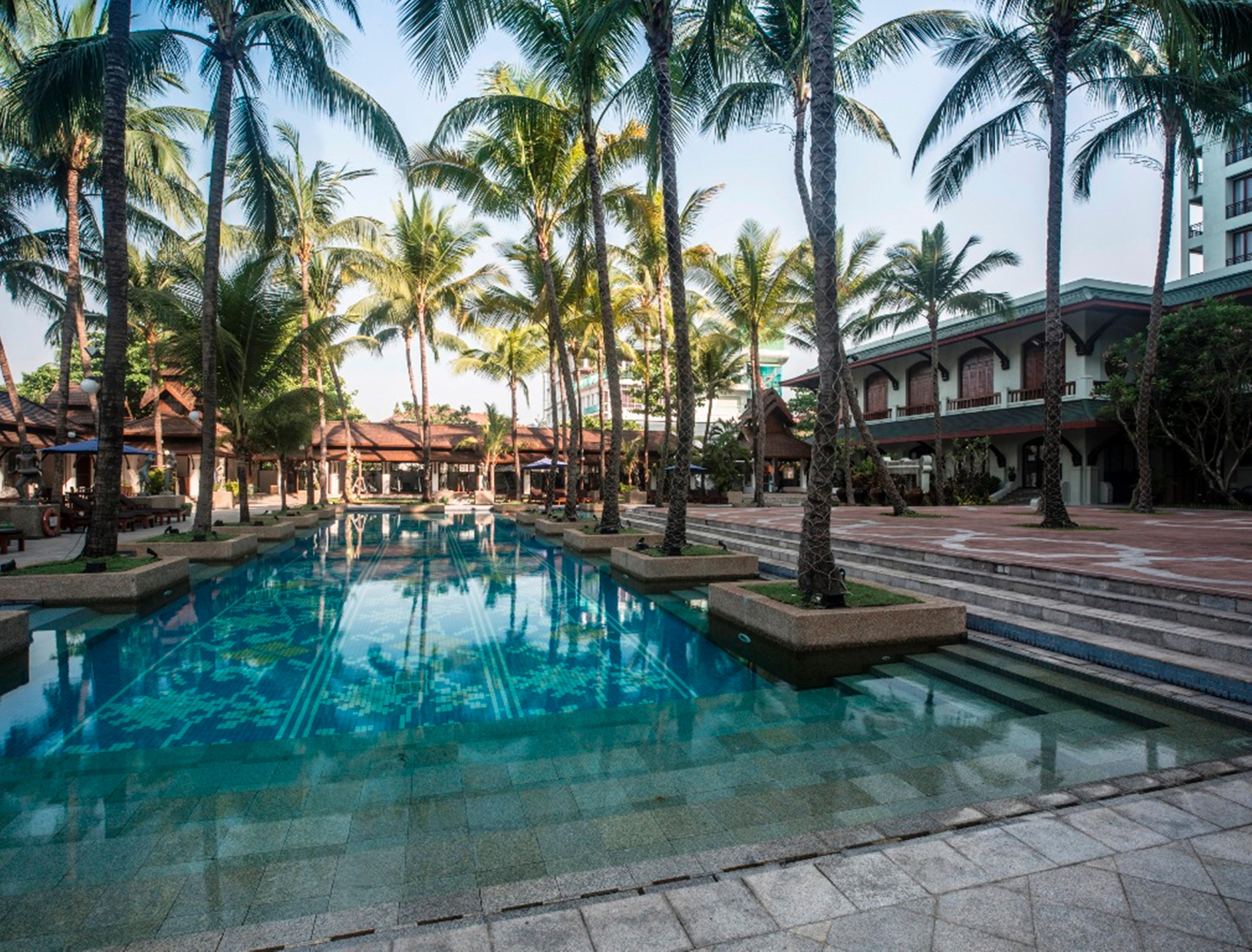 Chatrium Hotel Royal Lake Yangon Exterior foto